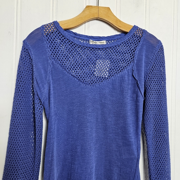 We The Free Solar Eclipse Top Womens Blue Mesh Panel Longsleeve Shirt Size S - Picture 3 of 11
